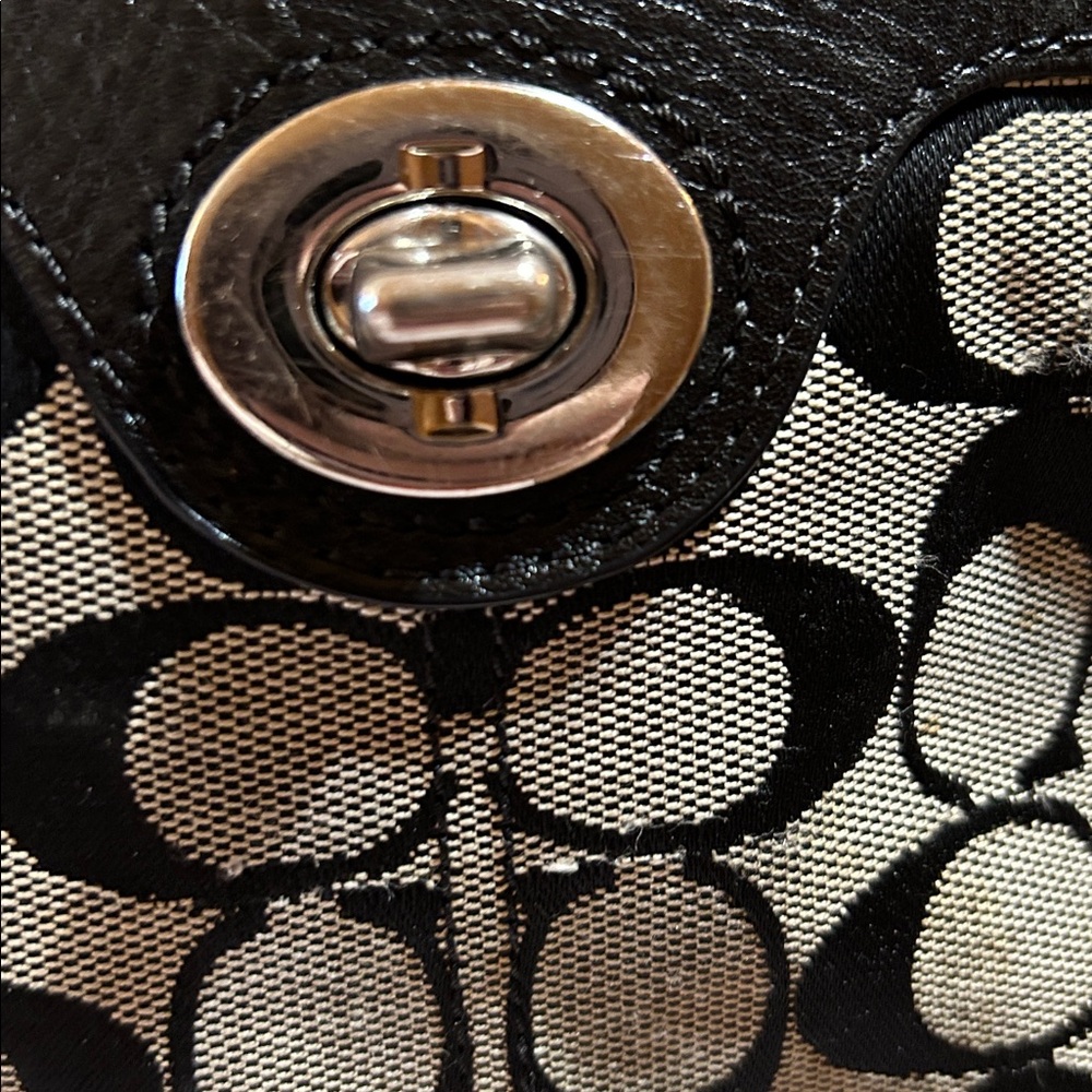 Coach Black and Tan Shoulder Bag Peyton Pocket Signature Tote - Picture 7 of 7